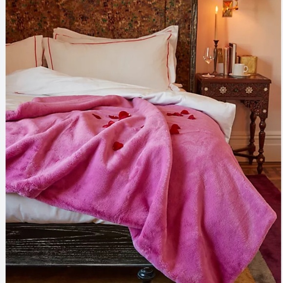 Apparis Other - Apparis x free people pink Brady blanket & sleep mask pink new with tags